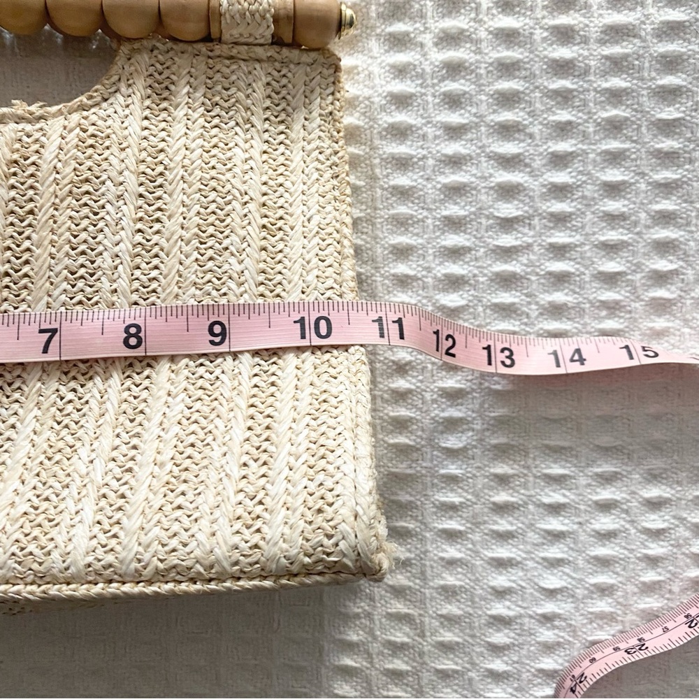 Cream Handbag with Wooden Handle - Picture 6 of 7